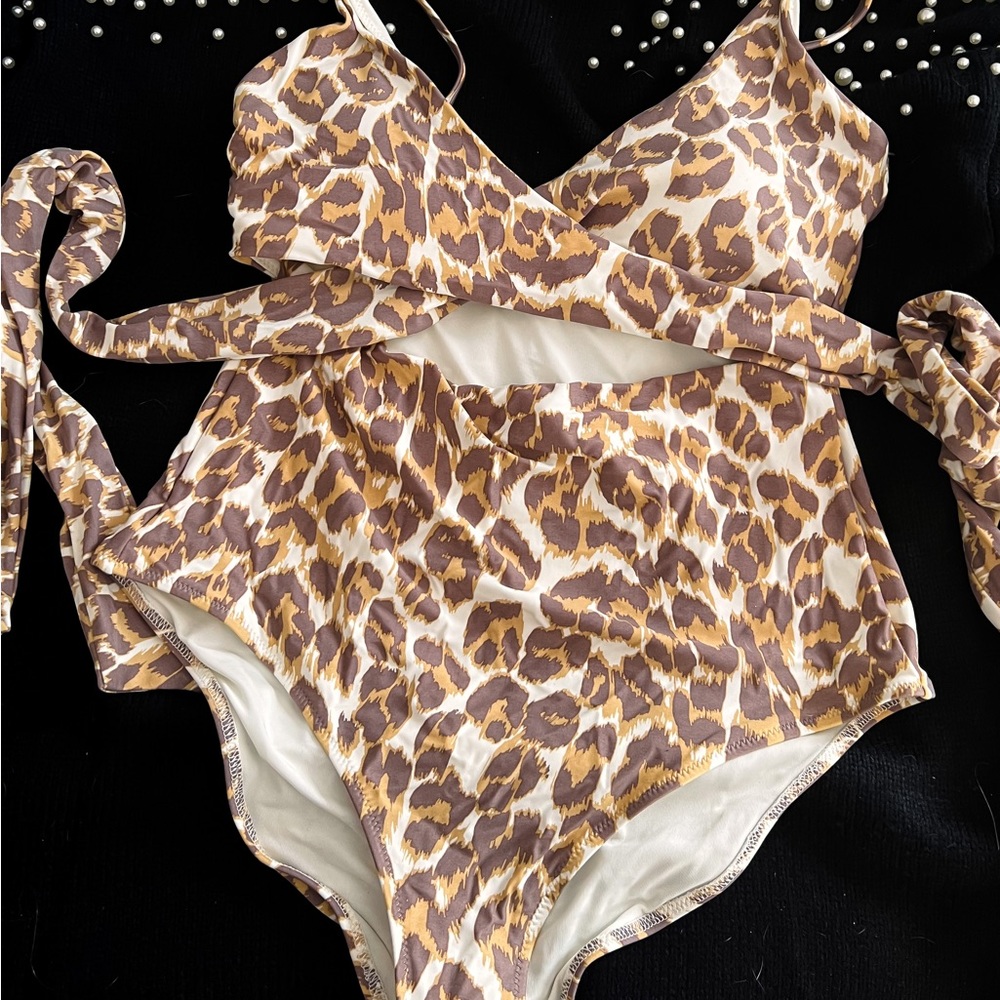 NEW! American Eagle Wrap Bathing Suit Sz Medium